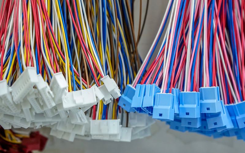 Cables & wire harnesses