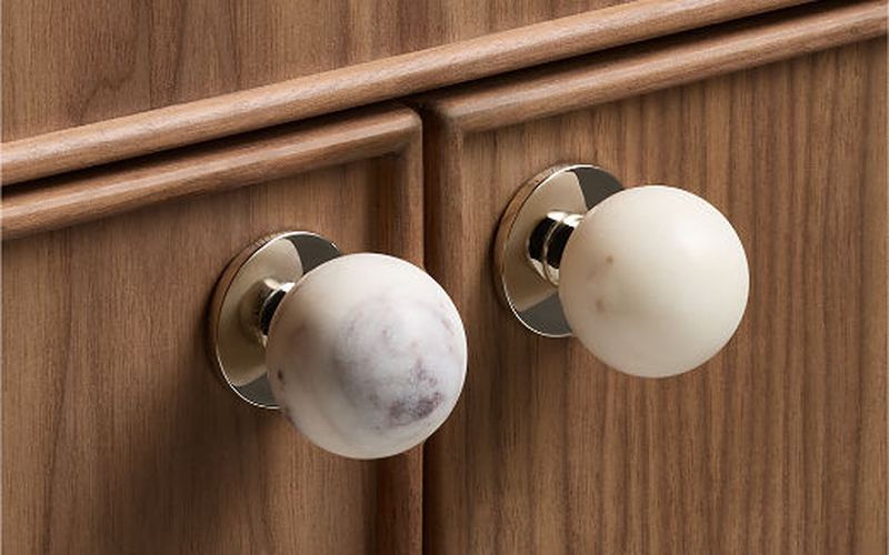 Cabinet hardware
